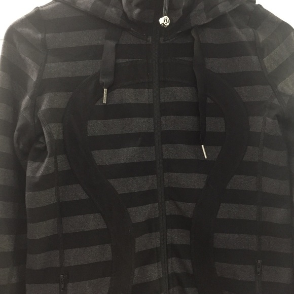 🛑 SOLD LULULEMON In Stride Zip Up Jacket - Picture 5 of 16